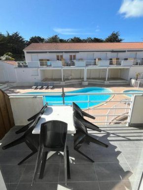 T2 avec piscine à 400m de la plage